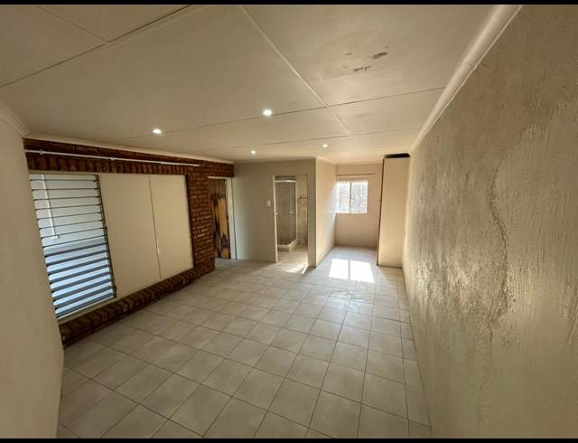 1 BEDROOM FLAT TO LET IN RIETFONTEIN AH